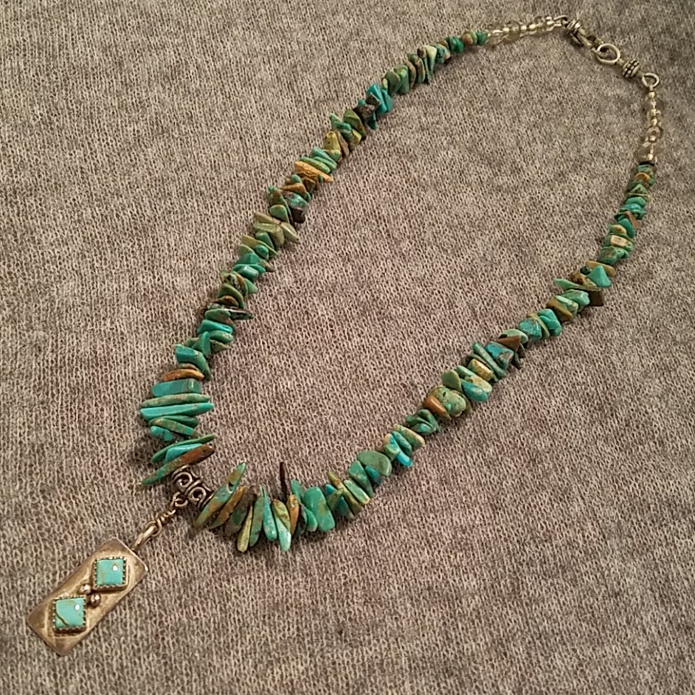 Stunning turquoise necklace